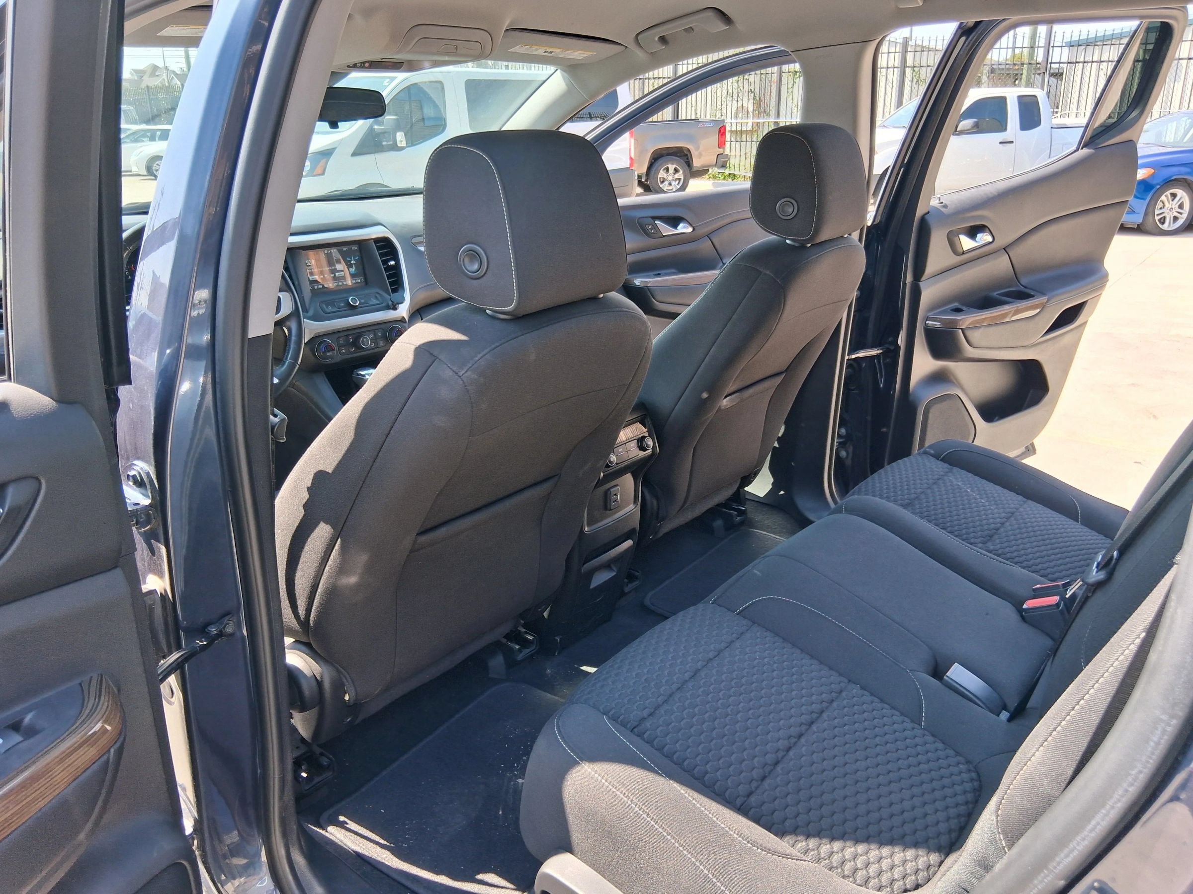 Used 2019 GMC Acadia SLE AWD/4WD image 28