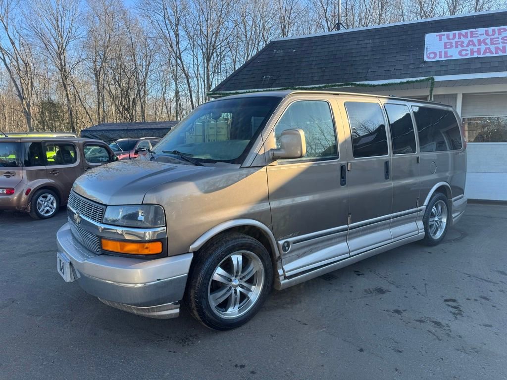 Used 2004 Chevrolet Express 1500 image 2