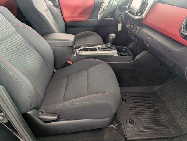 Used 2021 Toyota Tacoma SR5 RWD image 30