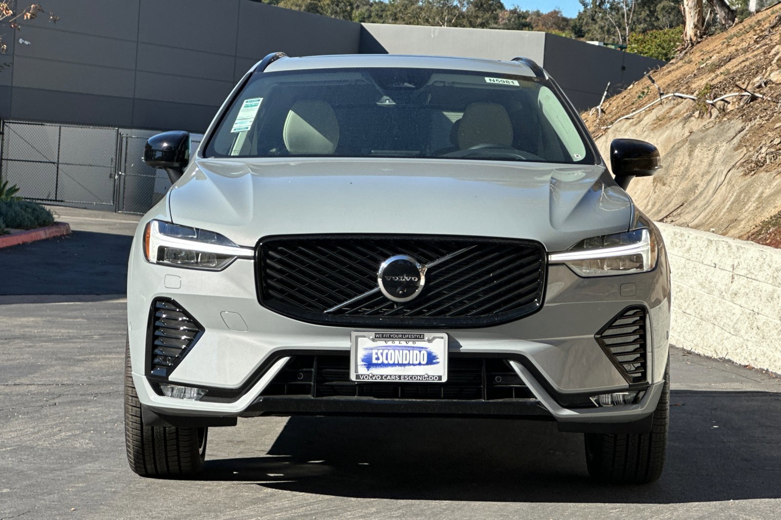 New 2026 Volvo XC60 B5 Ultra w/ Climate Package image 3