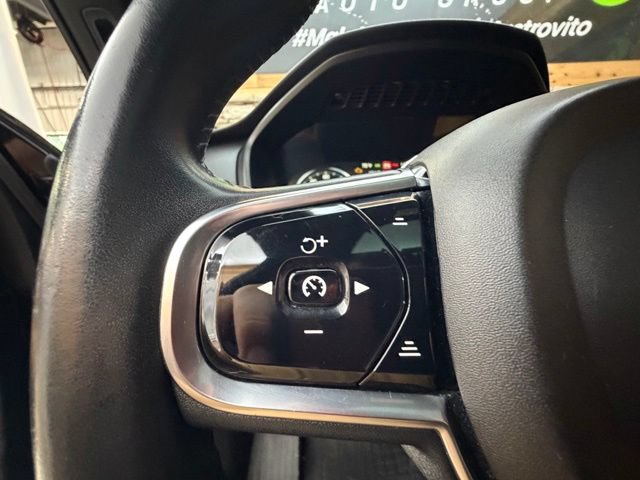 Used 2016 Volvo XC90 T6 Momentum AWD/4WD image 25