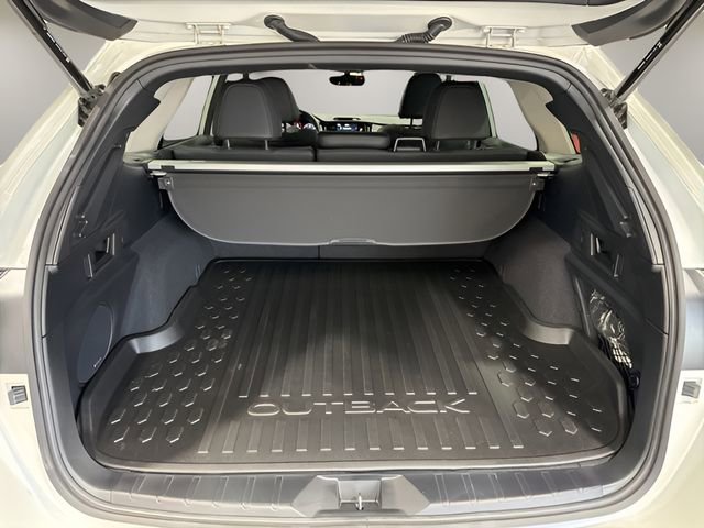 Used 2025 Subaru Outback Limited XT image 37