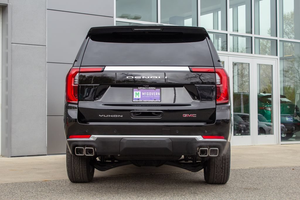 Used 2026 GMC Yukon Denali w/ Sun & Power Step Package AWD/4WD image 9