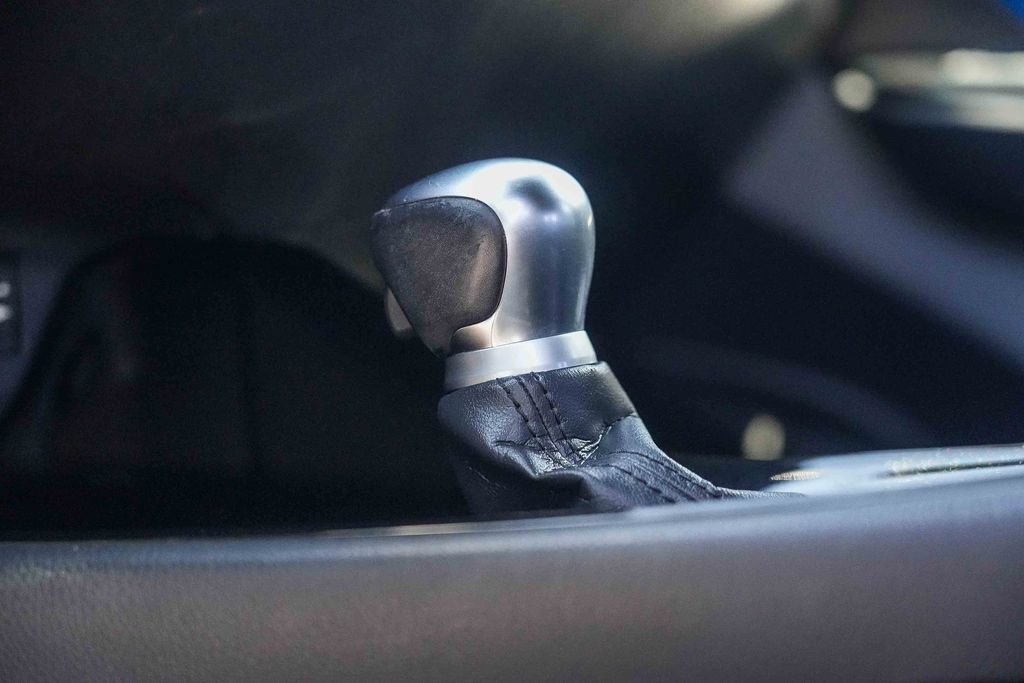 Used 2019 Toyota C-HR XLE FWD image 27