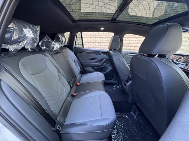 New 2026 Volkswagen Tiguan SE R-Line AWD/4WD image 15