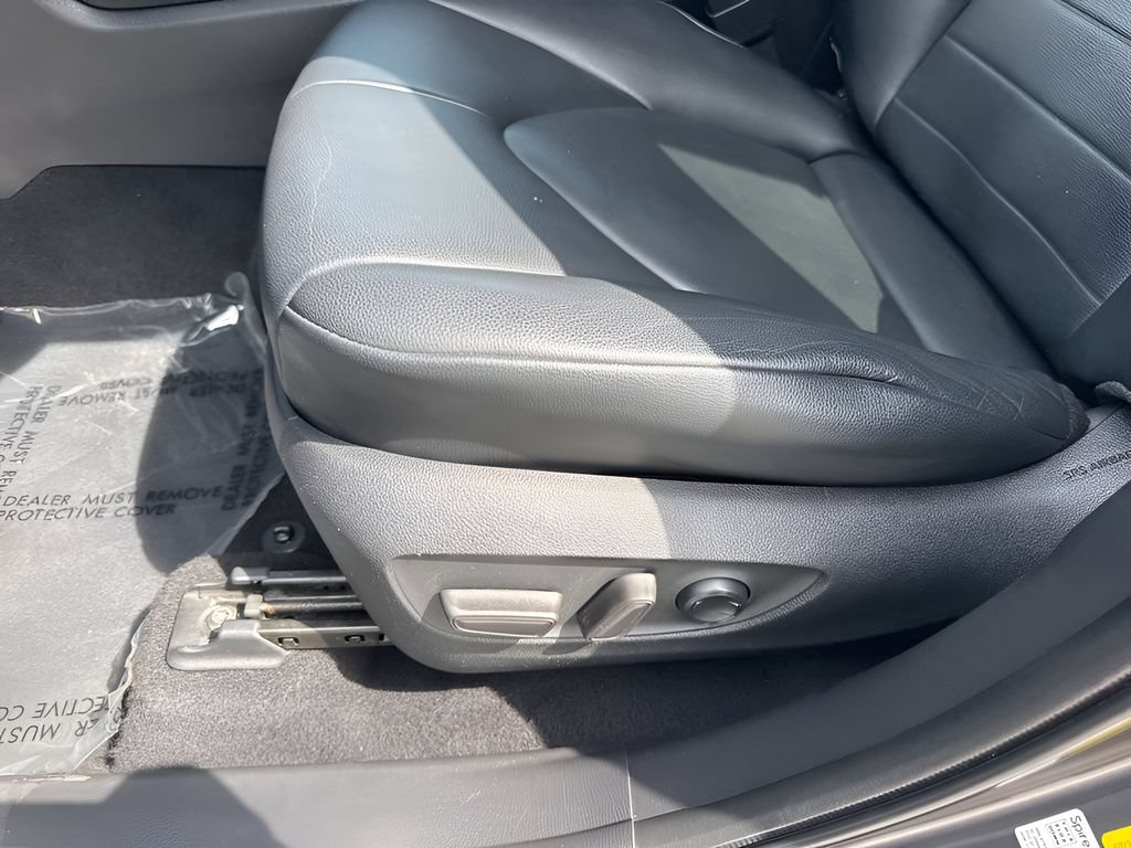 Used 2022 Toyota Highlander XLE FWD image 10