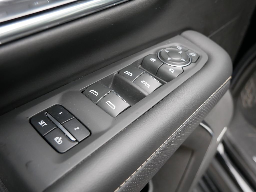 Used 2023 Chevrolet Tahoe Premier w/ Advanced Technology Package image 16