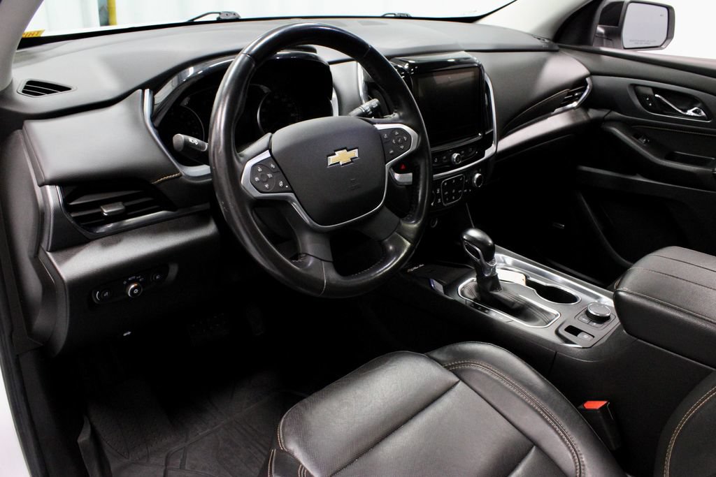 Used 2021 Chevrolet Traverse Premier w/ Redline Edition AWD/4WD image 25