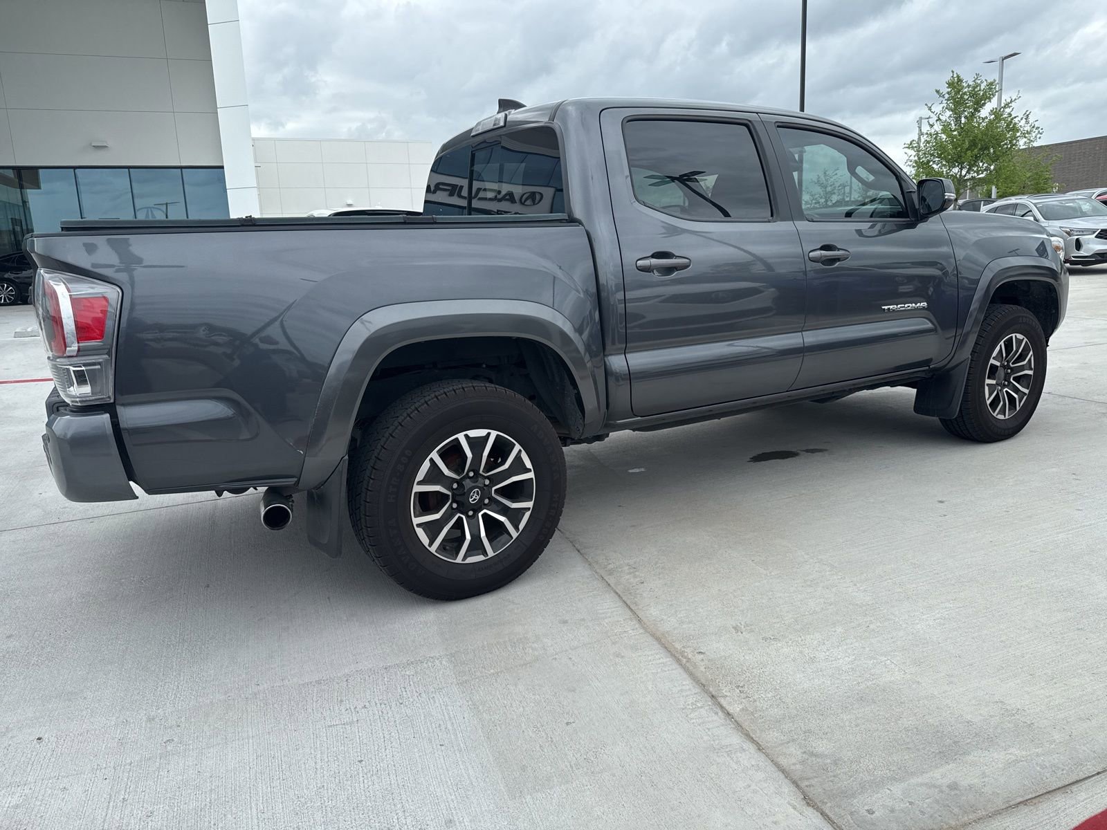 Used 2021 Toyota Tacoma TRD Sport w/ Technology Package image 2