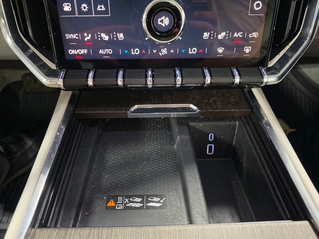 Certified 2025 GMC Acadia Denali w/ Super Cruise Package AWD/4WD image 23