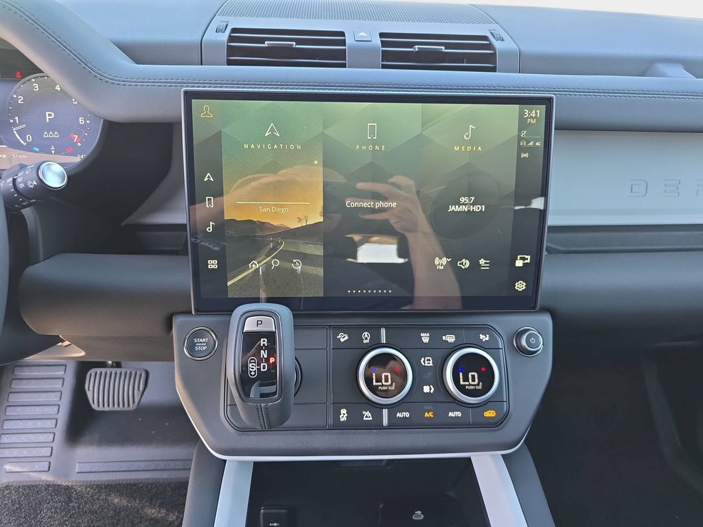 New 2026 Land Rover Defender 110 S AWD/4WD image 20