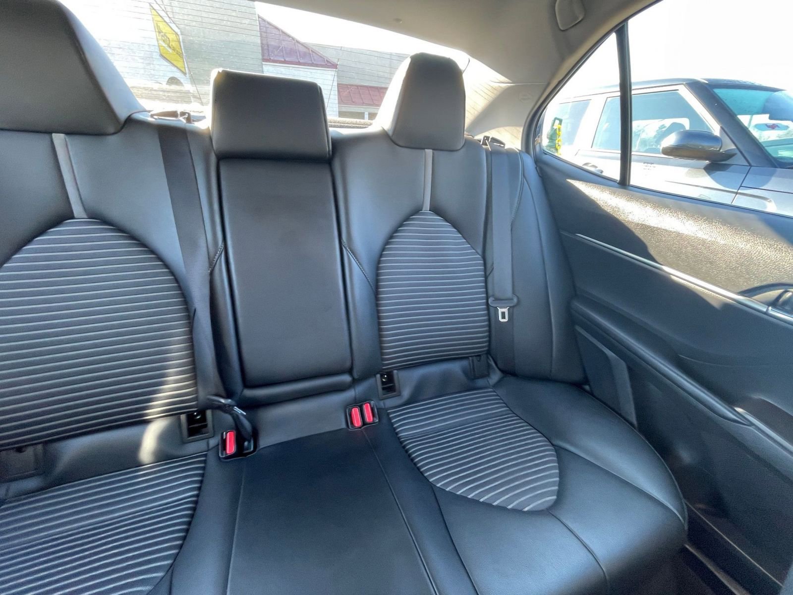 Used 2021 Toyota Camry SE image 36