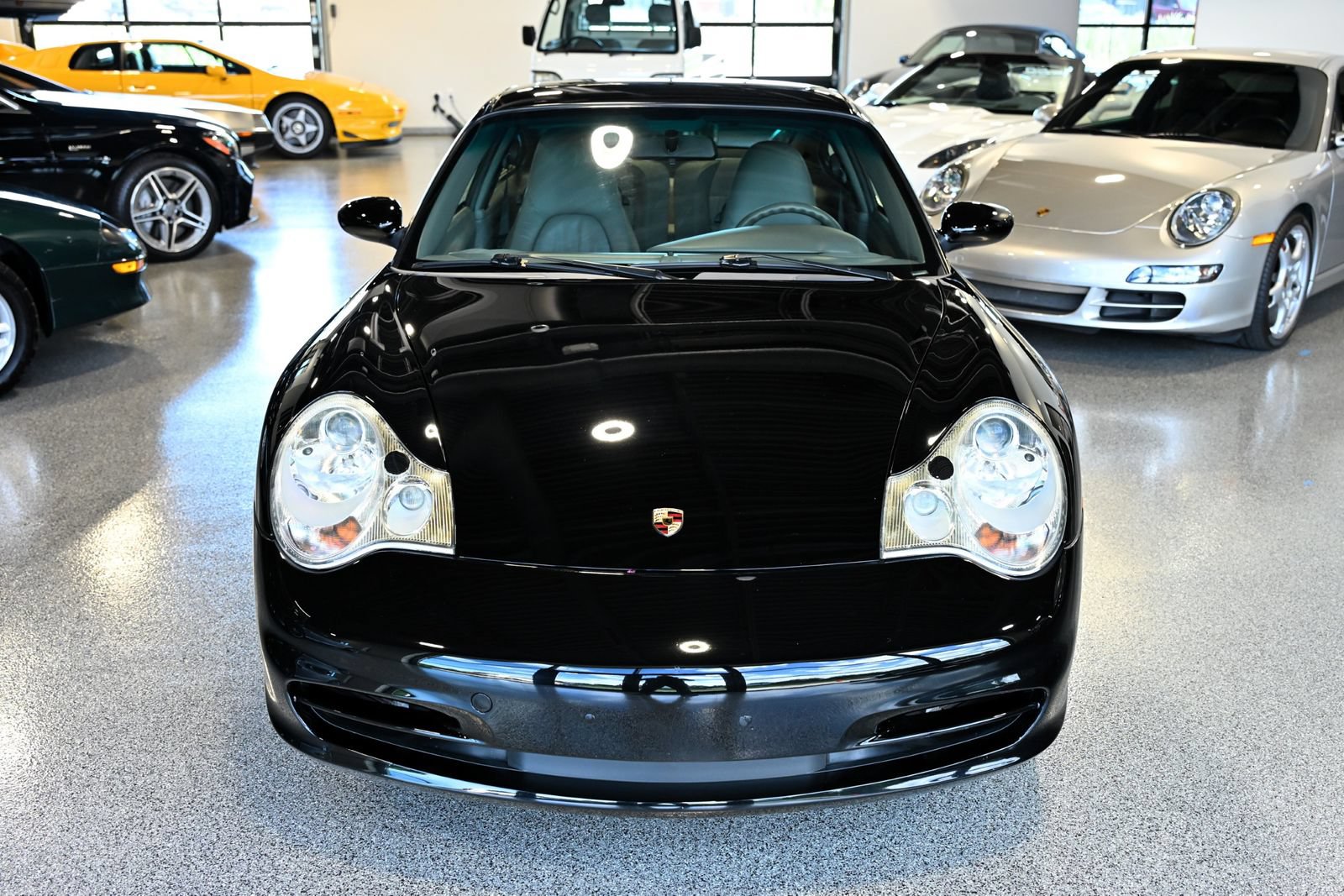 Used 2003 Porsche 911 Carrera RWD image 5