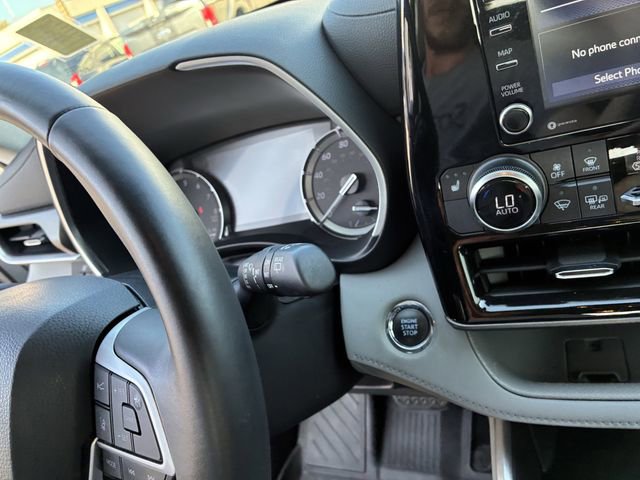 Used 2022 Toyota Highlander XLE image 23