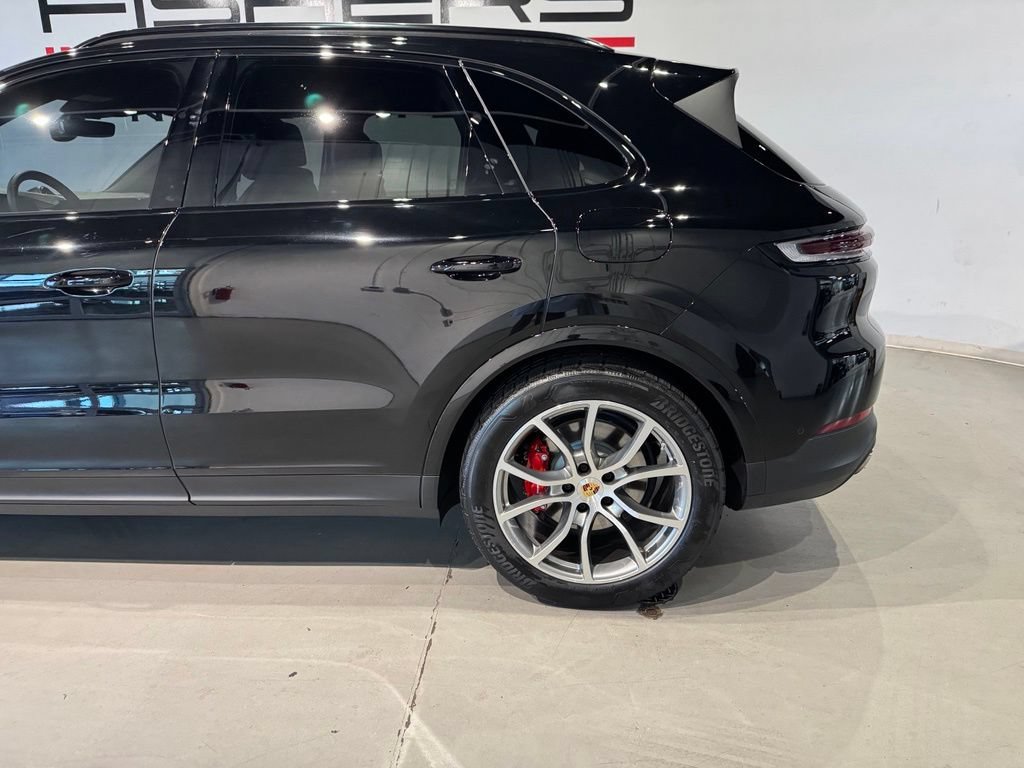 Used 2024 Porsche Cayenne S w/ Premium Package Plus AWD/4WD image 4