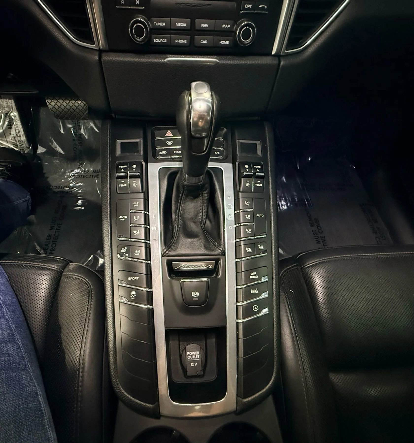 Used 2018 Porsche Macan Sport Edition image 25