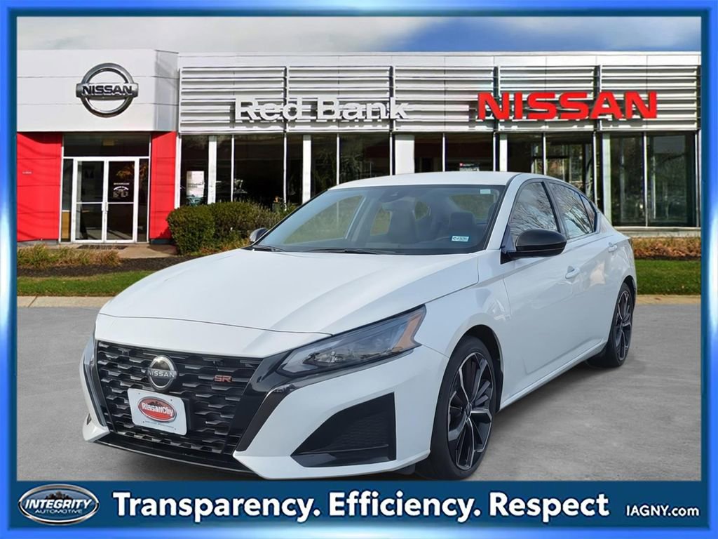 Used 2024 Nissan Altima 2.5 SR