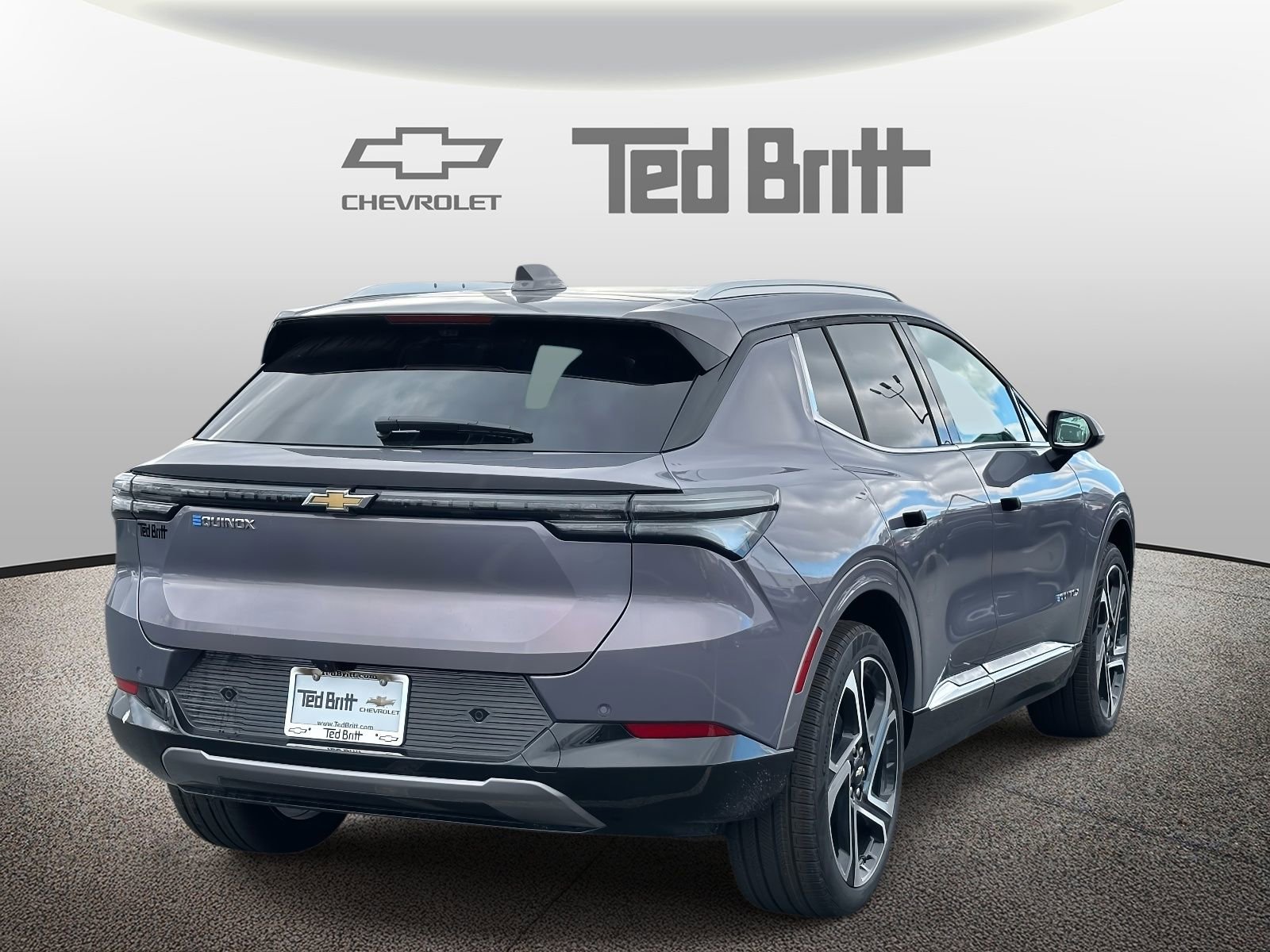 New 2026 Chevrolet Equinox EV LT w/ Convenience Package II image 4