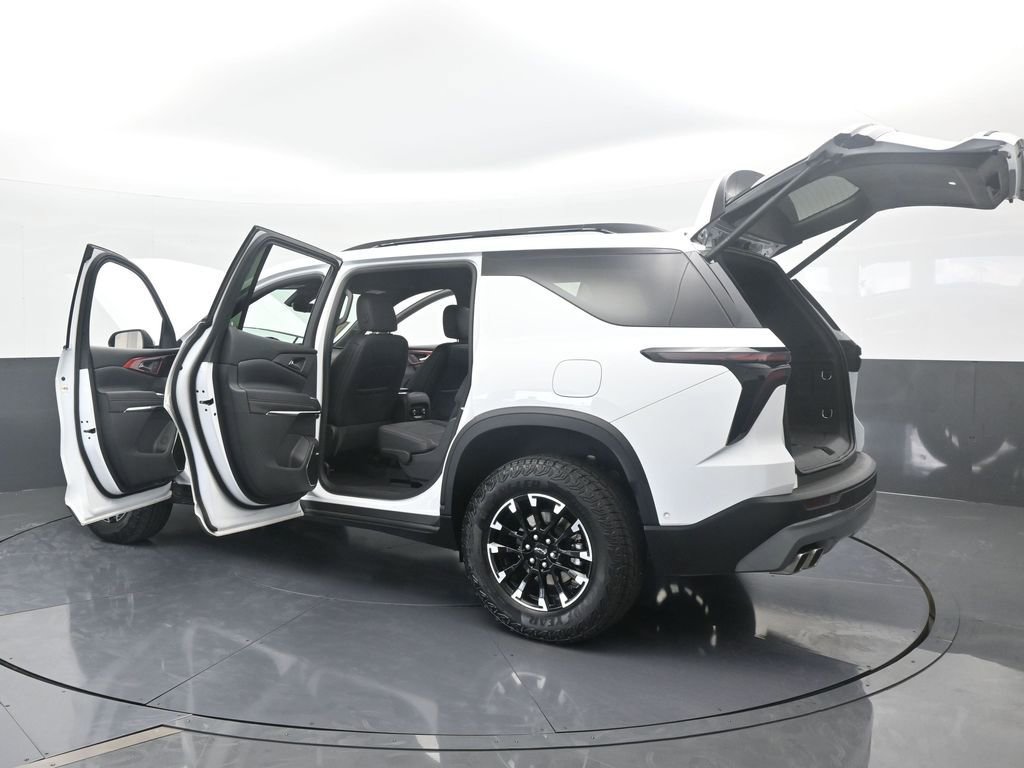 Used 2024 Chevrolet Traverse Z71 w/ Enhanced Driving Package image 90