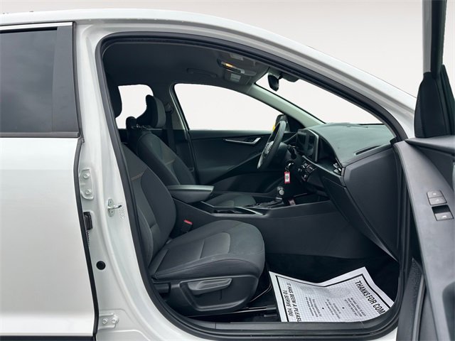 Used 2023 Kia Niro LX image 15