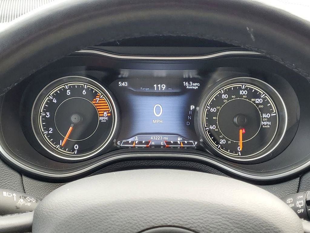 Used 2021 Jeep Cherokee Trailhawk w/ Comfort/Convenience Group image 9