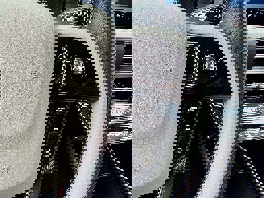 New 2025 Lincoln Corsair AWD w/ Equipment Group 101A image 28