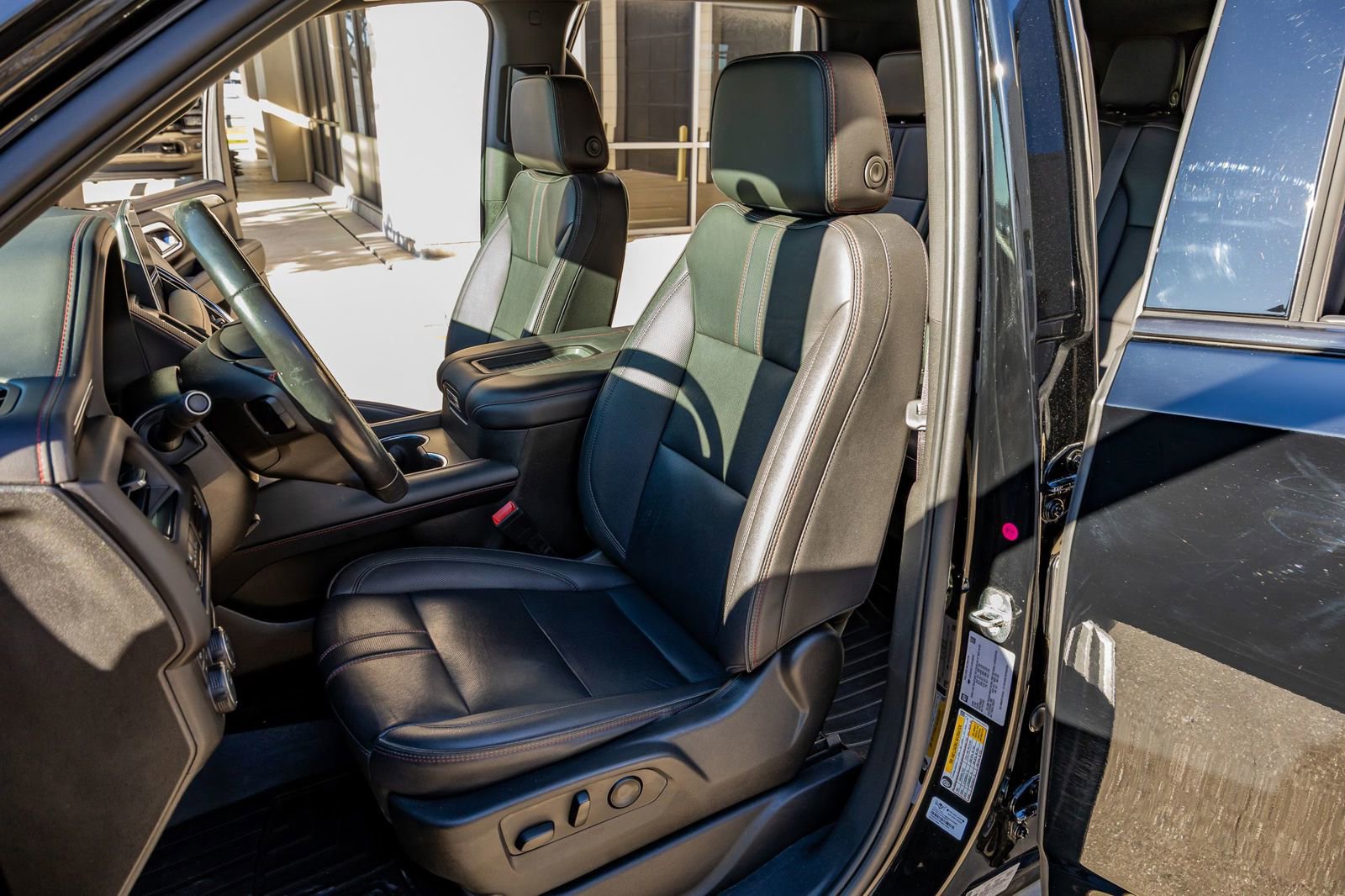 Used 2023 Chevrolet Tahoe RST AWD/4WD image 29