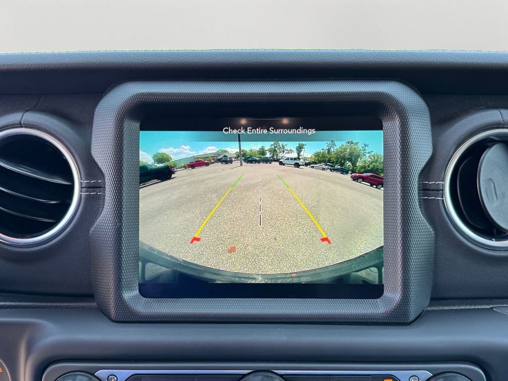 Used 2022 Jeep Wrangler Unlimited Sahara image 26
