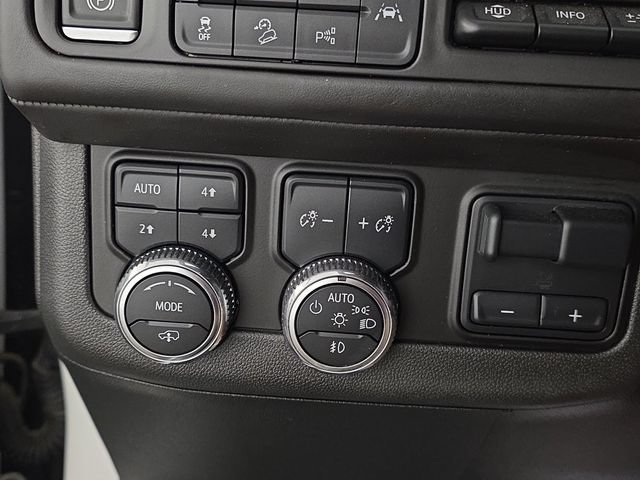 Used 2024 GMC Yukon Denali Ultimate AWD/4WD image 22