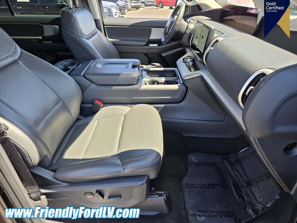 Certified 2025 Ford Expedition Active AWD/4WD image 17