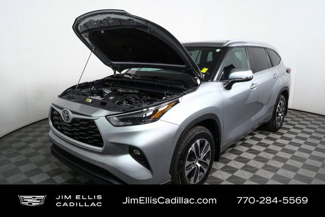 Used 2024 Toyota Highlander XLE image 32