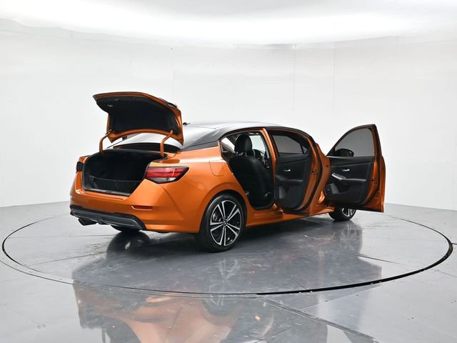 Used 2023 Nissan Sentra SR w/ SR Premium Package image 48