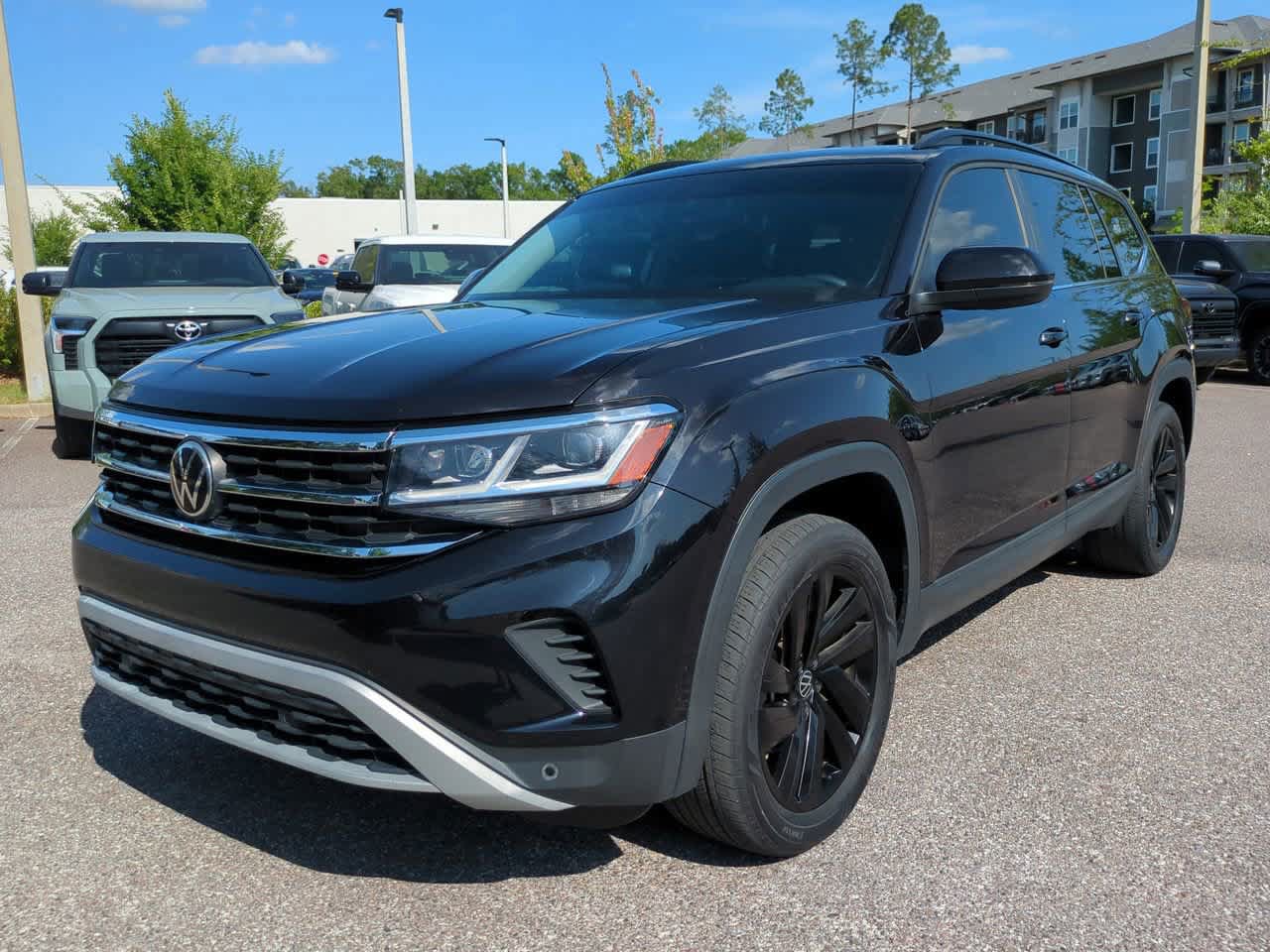 Used 2022 Volkswagen Atlas SE FWD image 2