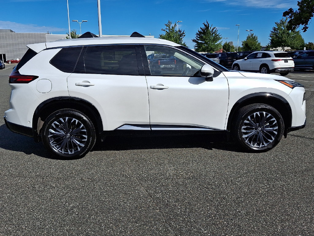 Used 2025 Nissan Rogue Platinum AWD/4WD image 10