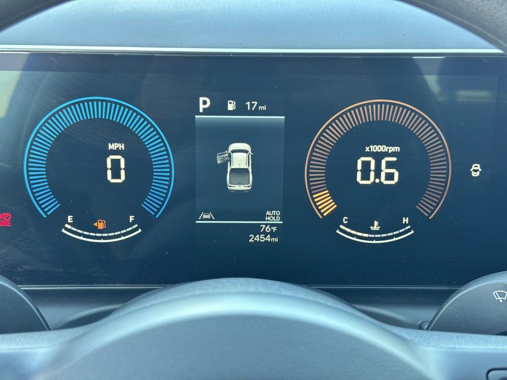 Certified 2025 Hyundai Santa Cruz SE image 19