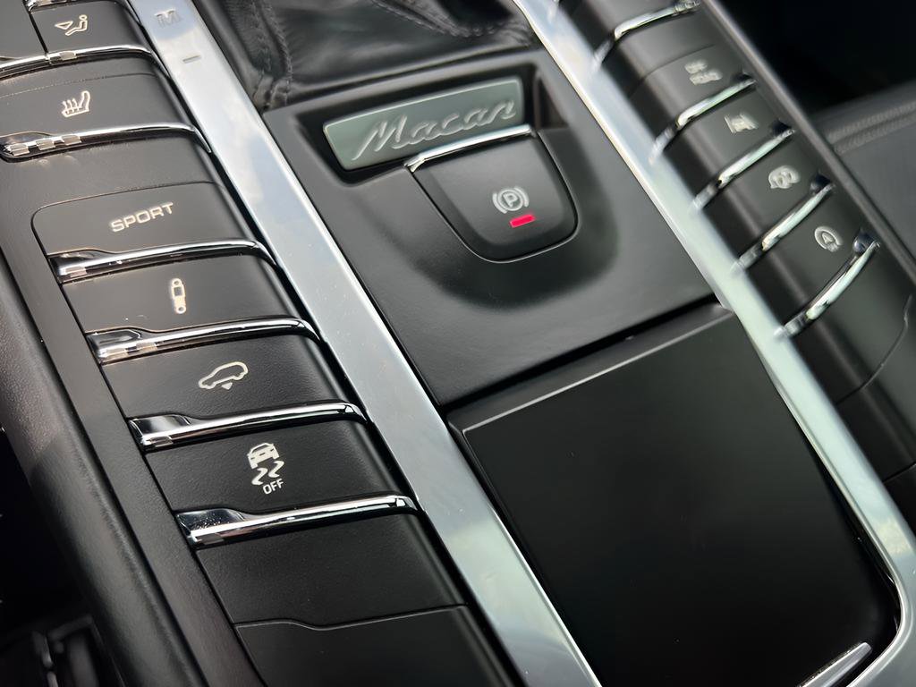 Used 2018 Porsche Macan GTS image 64