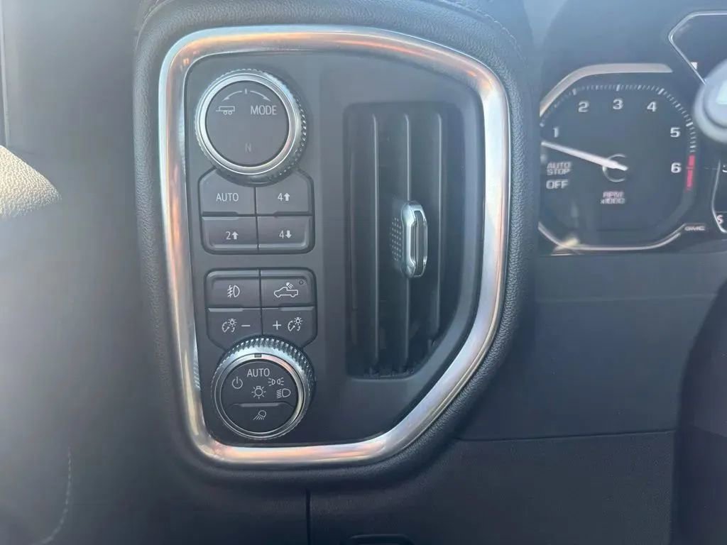 Used 2020 GMC Sierra 1500 Denali w/ Driver Alert Package II AWD/4WD image 24
