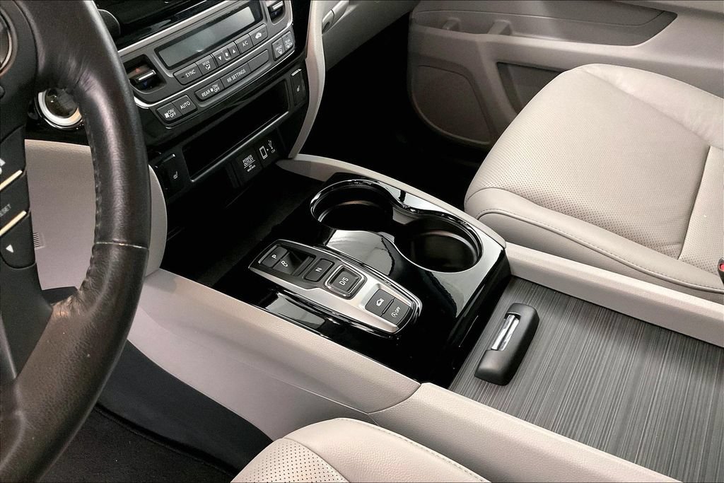 Used 2020 Honda Ridgeline RTL-E image 18