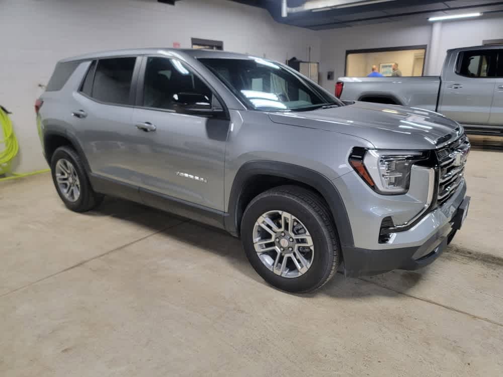 Used 2025 GMC Terrain Elevation AWD/4WD image 3