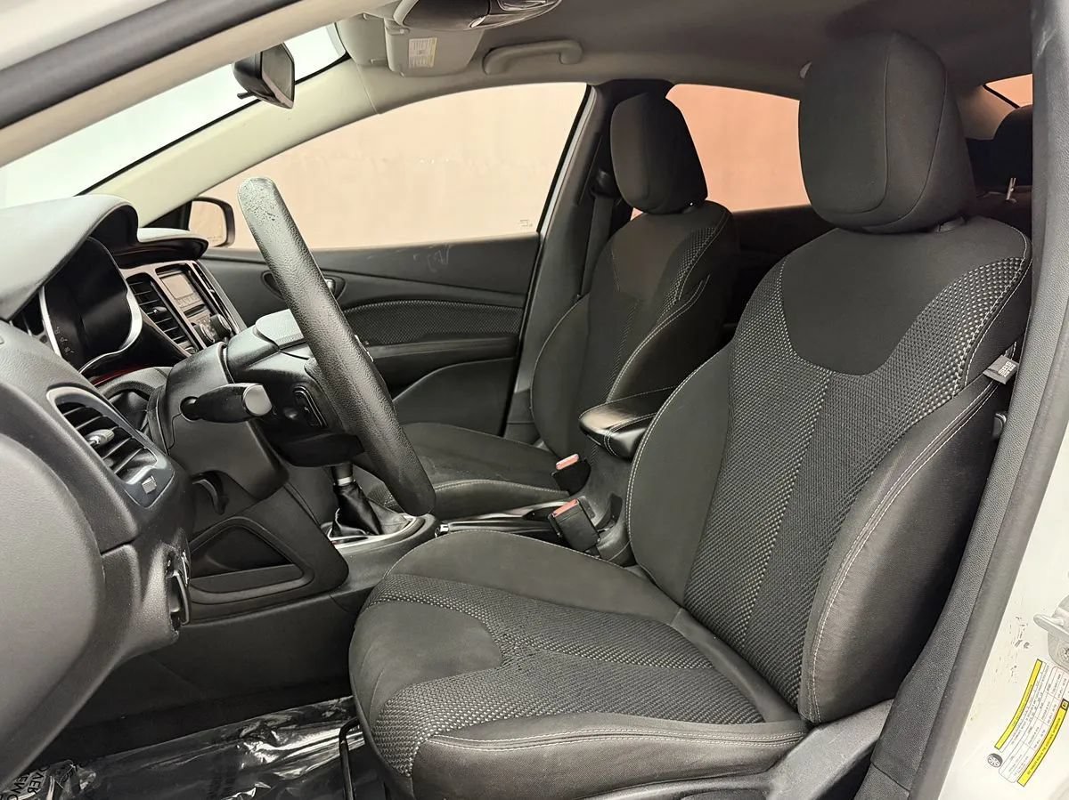 Used 2016 Dodge Dart SXT FWD image 6