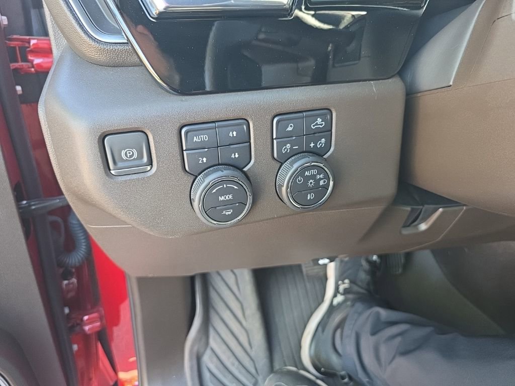 Used 2024 Chevrolet Silverado 1500 LT Trail Boss w/ LT Trail Boss Premium Package image 18