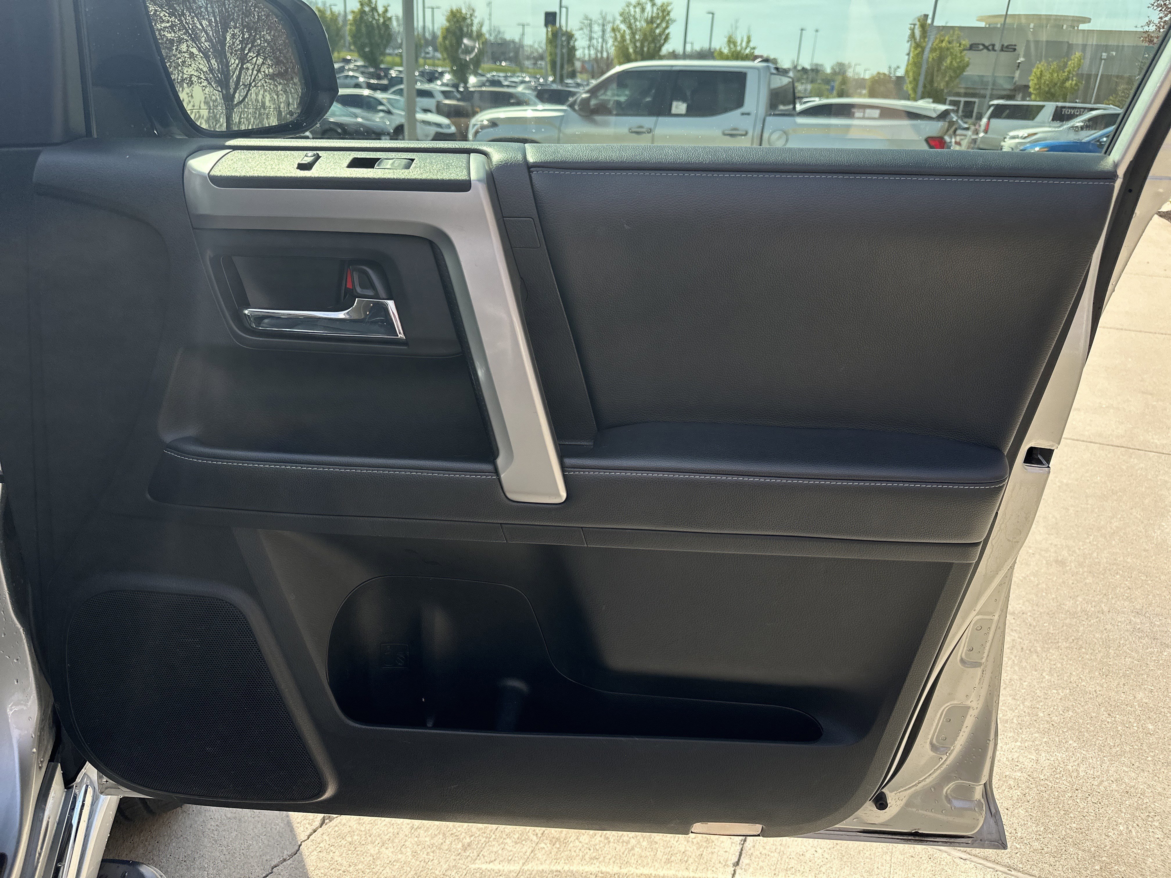 Used 2019 Toyota 4Runner Limited image 27