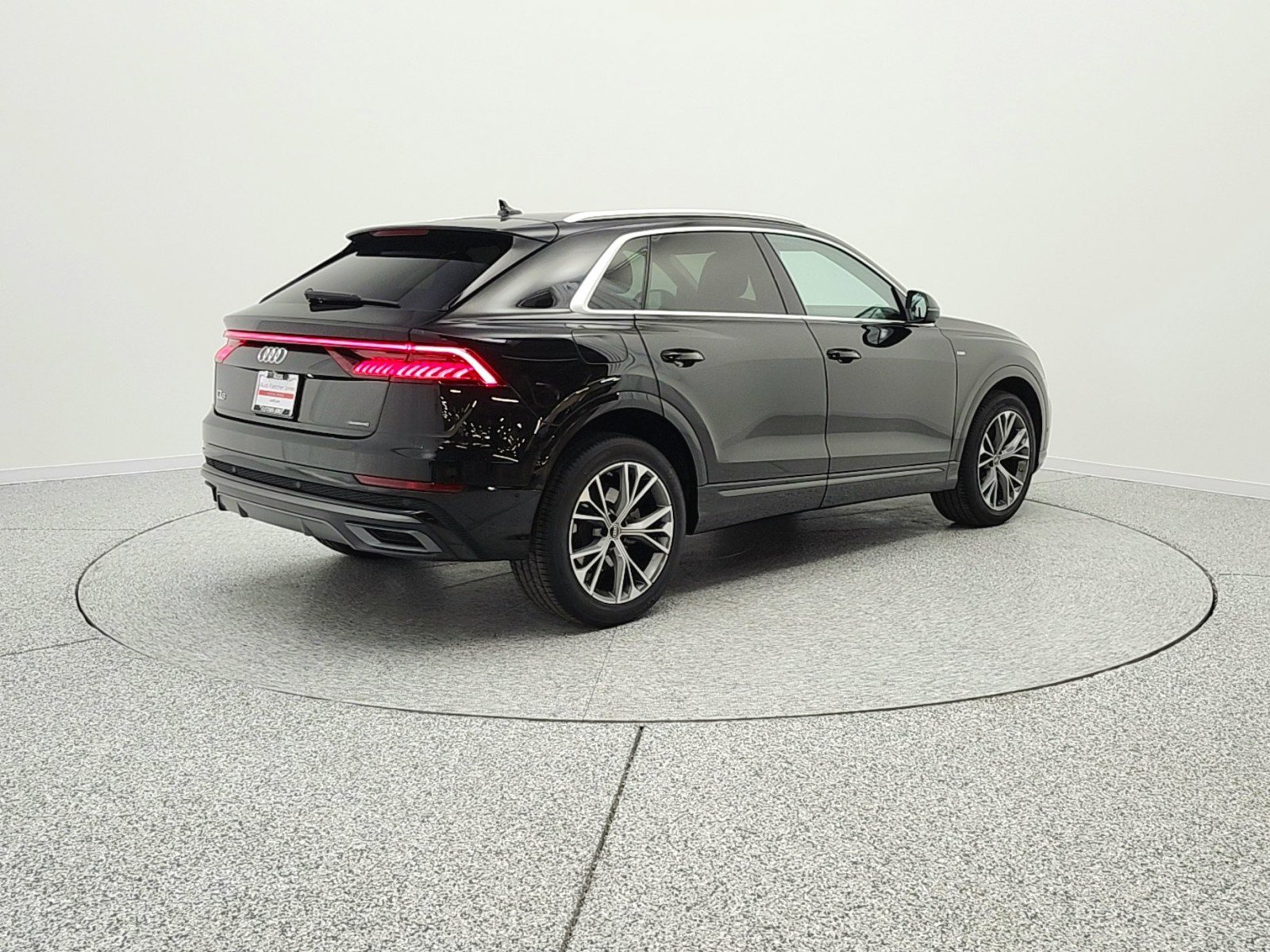 Used 2023 Audi Q8 Premium Plus w/ Premium Plus Package AWD/4WD image 5