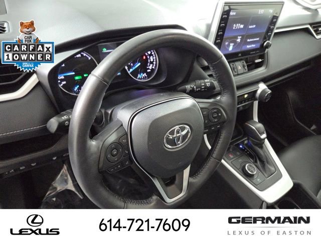 Used 2022 Toyota RAV4 XLE Premium image 18