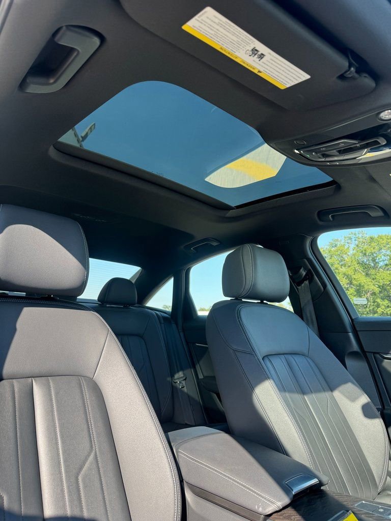 Used 2023 Audi A6 Premium image 15