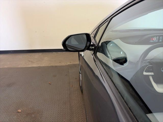 Used 2017 Toyota Prius Prime Advanced w/ Carpet Mat Package image 13