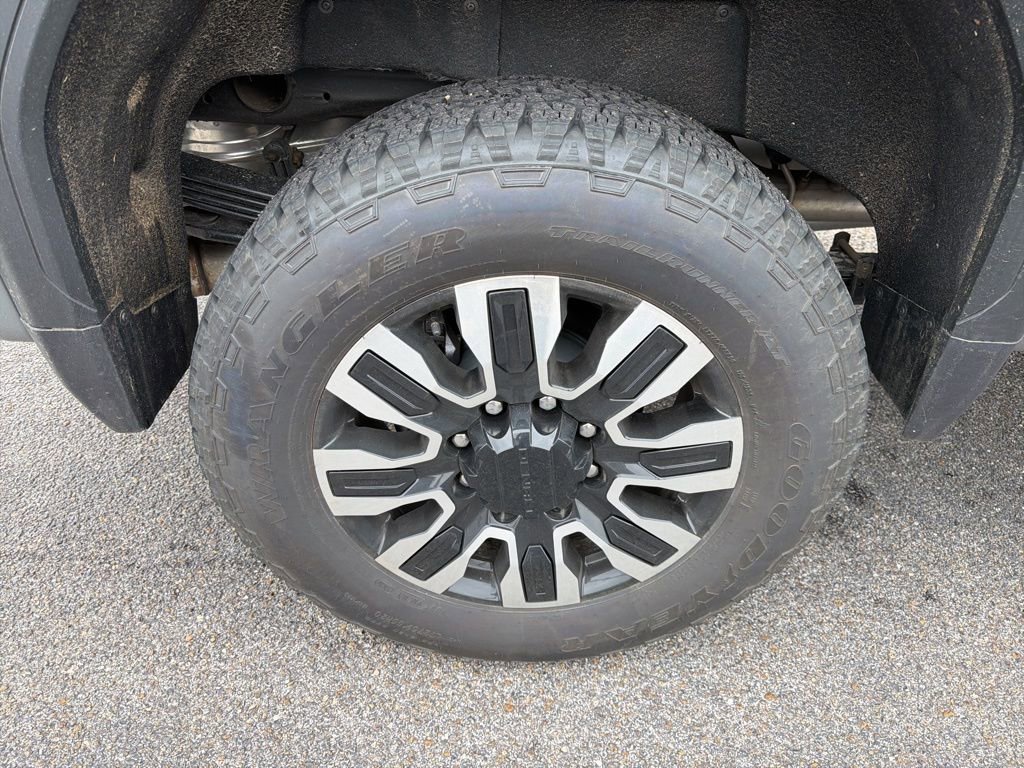 New 2025 GMC Sierra 2500 Denali Ultimate image 13