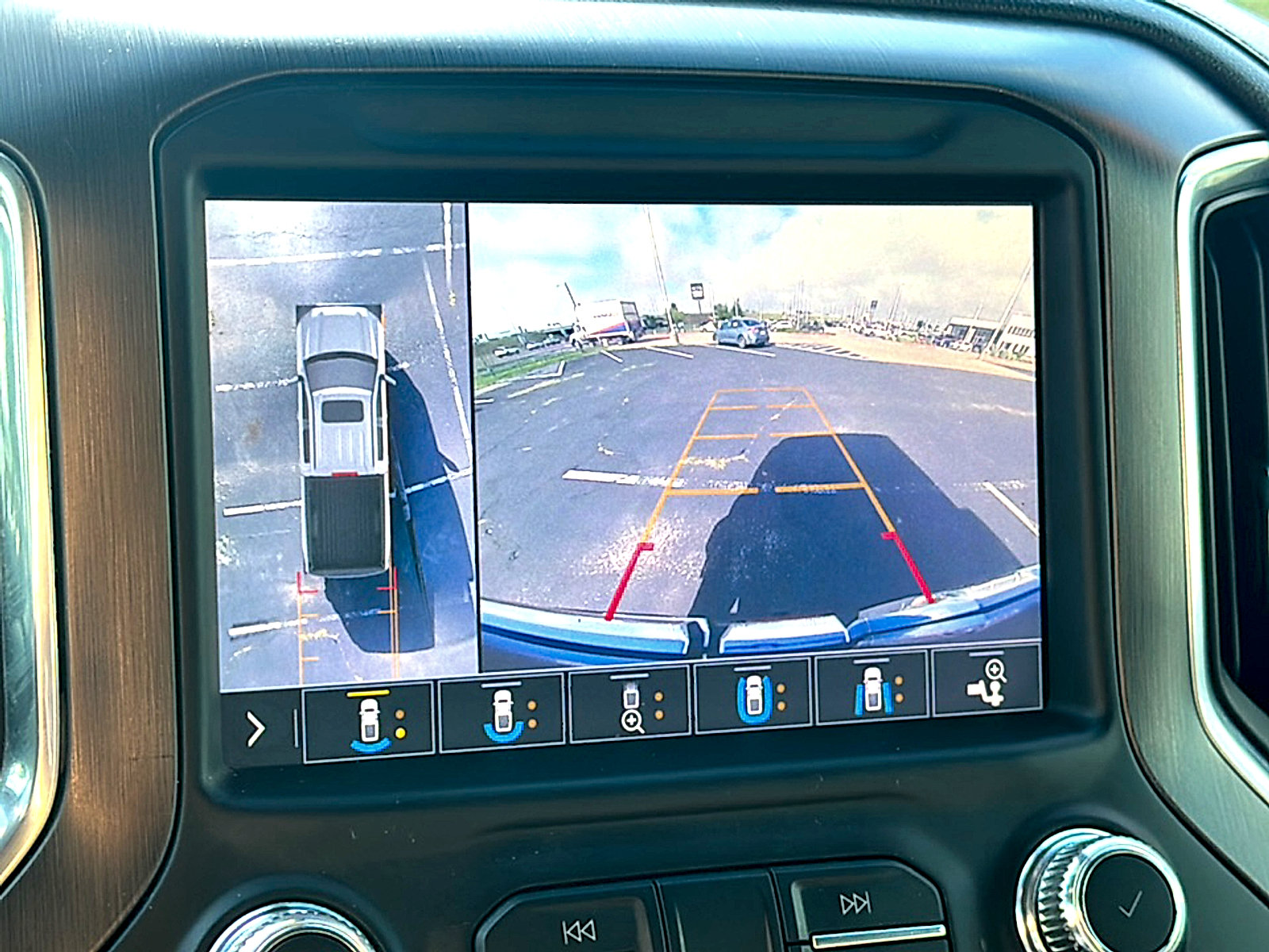 Used 2019 GMC Sierra 1500 AT4 w/ AT4 Premium Package AWD/4WD image 33