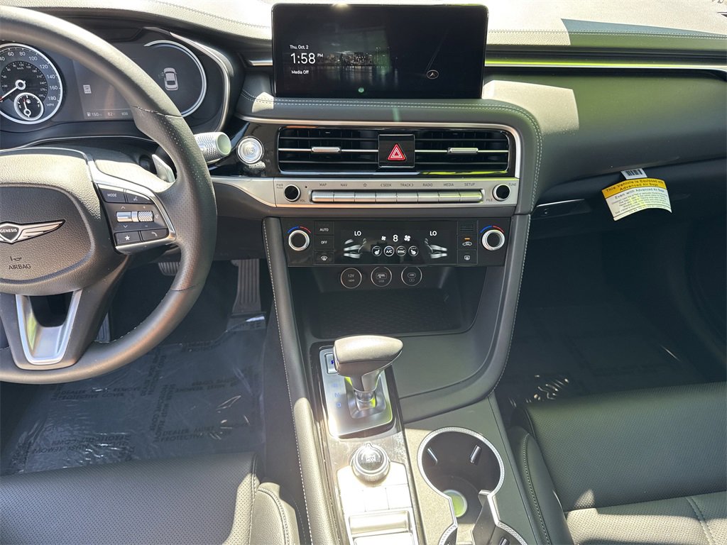 Used 2025 Genesis G70 2.5T image 28