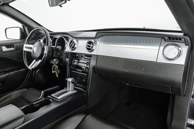 Used 2006 Ford Mustang GT RWD image 10